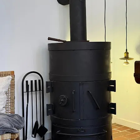 Cozy Chambers With Sunny Garden Apartamento