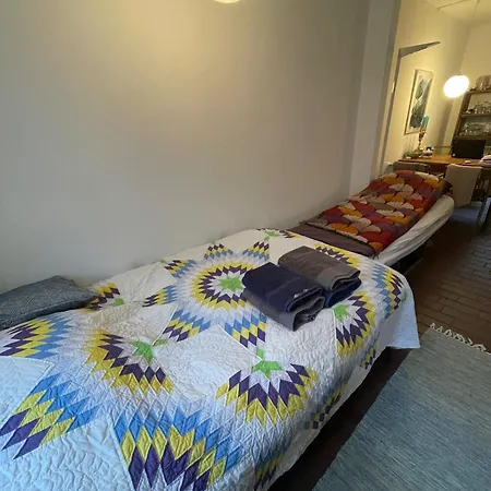 Apartamento Cozy Chambers With Sunny Garden *