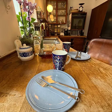 דירה Cozy Chambers With Sunny Garden