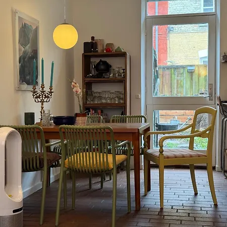 Cozy City-Centre Stay With A Sunny Garden Lägenhet Köpenhamn