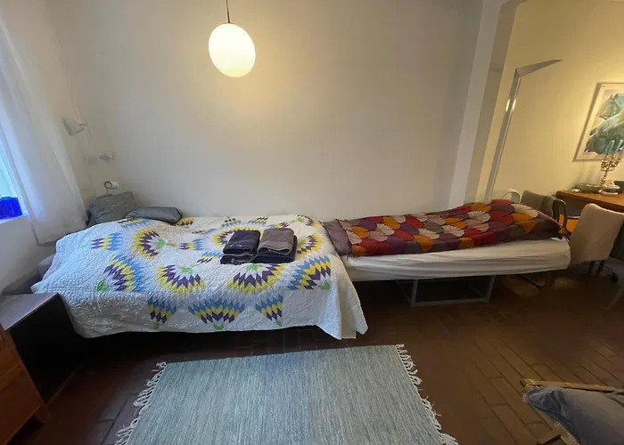 Cozy Chambers With Sunny Garden Lägenhet