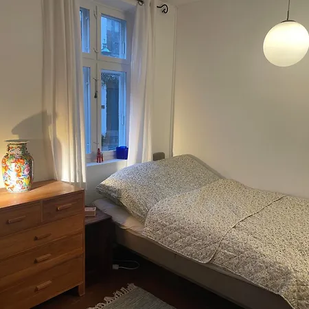 شقة Cozy Chambers With Sunny Garden *