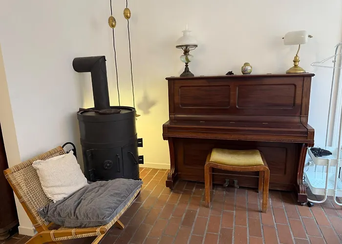 Апартаменты Cozy Chambers With Sunny Garden